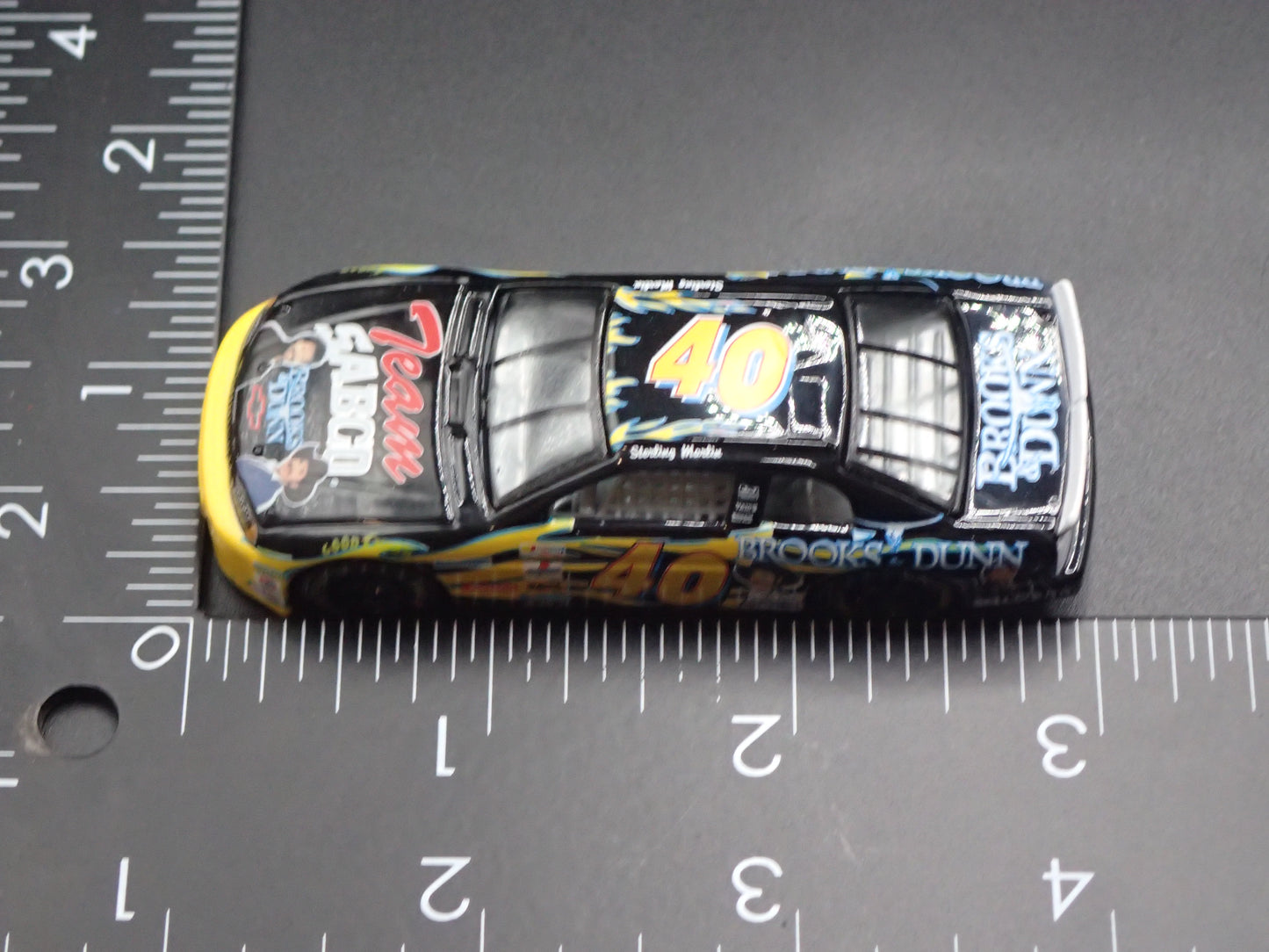 1999 CHEVY CHEVROLET MONTE CARLO 40 STERLING MARLIN NASCAR 1:64 SCALE DIECAST MODEL CAR