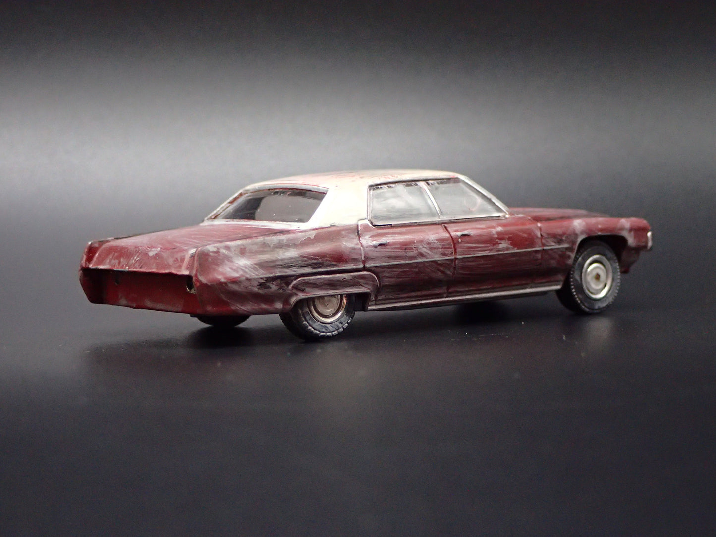 1973 73 CADILLAC CADDY SEDAN DEVILLE BARN FIND GM 1:64 SCALE DIECAST MODEL CAR