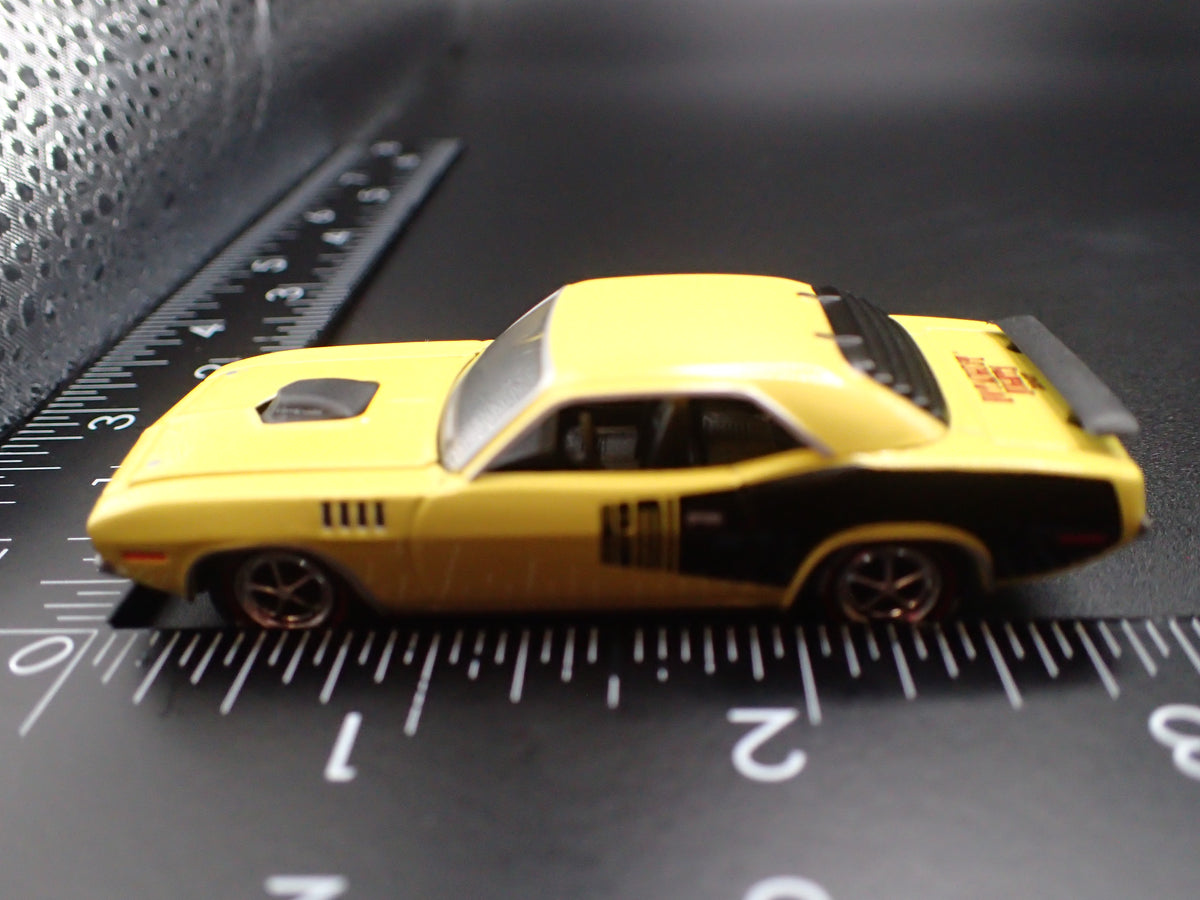 1971 71 PLYMOUTH HEMI CUDA HOT AUGUST NIGHTS 1:64 SCALE DIECAST MODEL CAR
