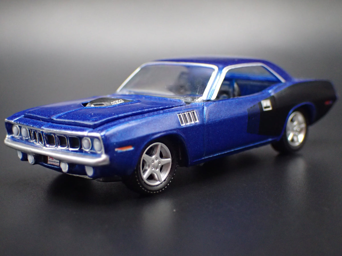 1971 71 PLYMOUTH HEMI CUDA BLUE 1:64 SCALE DIORAMA DIECAST MODEL CAR