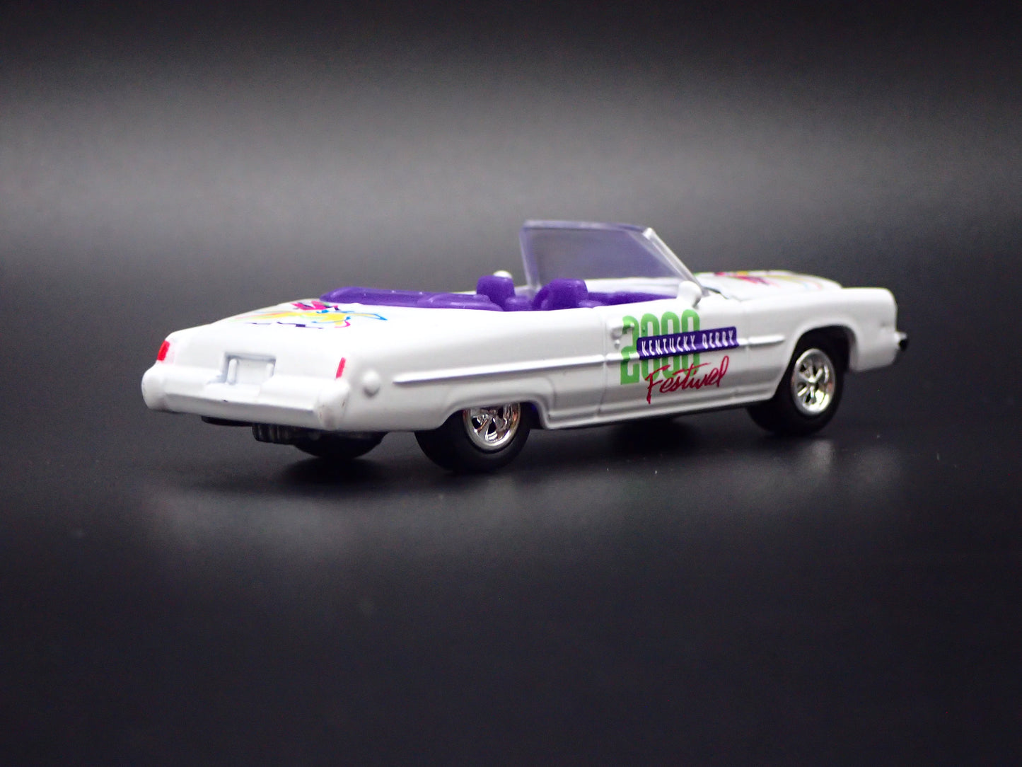 1973 73 CADILLAC ELDORADO CONVERTIBLE KENTUCKY DERBY 1:64 SCALE DIECAST MODEL CAR