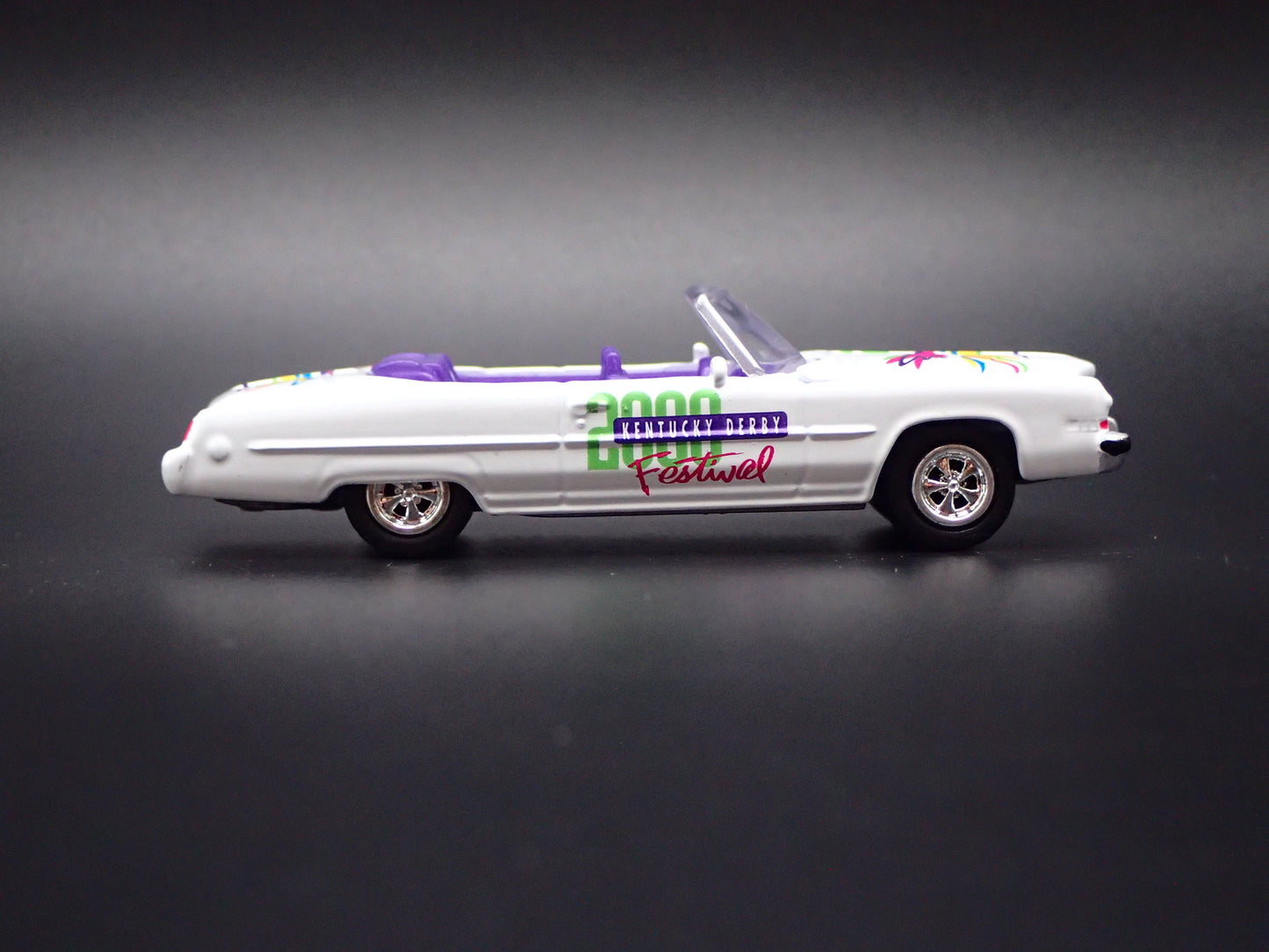 1973 73 CADILLAC ELDORADO CONVERTIBLE KENTUCKY DERBY 1:64 SCALE DIECAST MODEL CAR