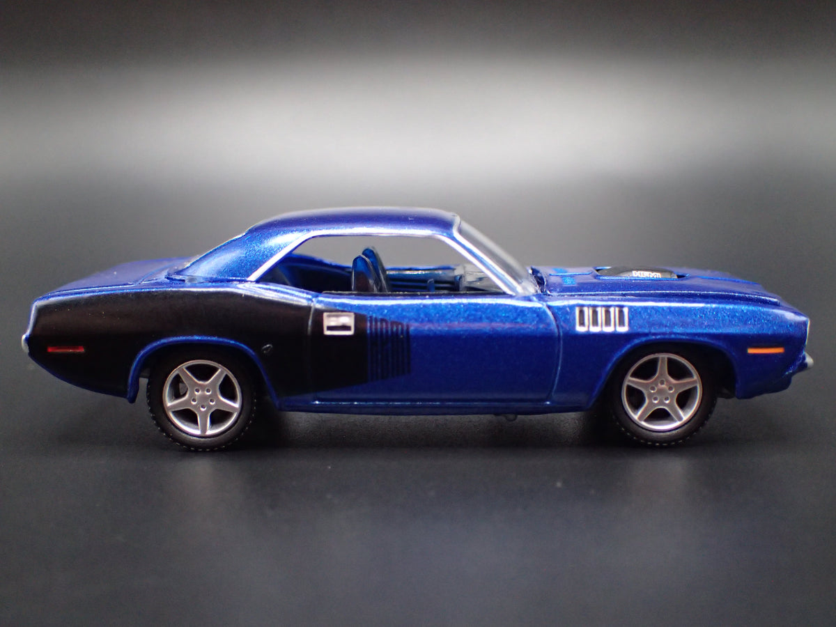 1971 71 PLYMOUTH HEMI CUDA BLUE 1:64 SCALE DIORAMA DIECAST MODEL CAR
