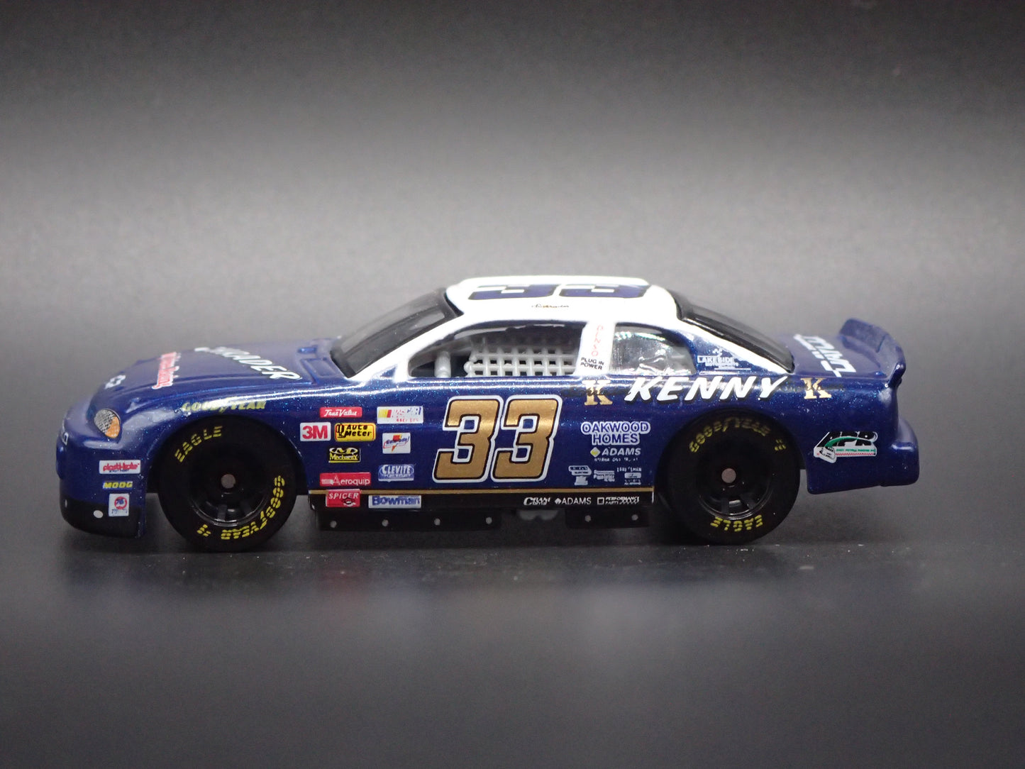 1999 CHEVY CHEVROLET MONTE CARLO 33 KEN SCHRADER NASCAR 1:64 SCALE DIECAST MODEL CAR