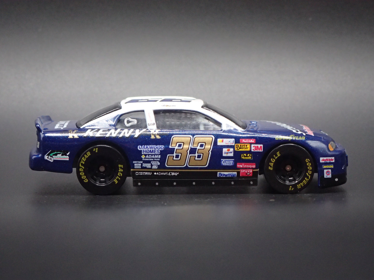 1999 CHEVY CHEVROLET MONTE CARLO 33 KEN SCHRADER NASCAR 1:64 SCALE DIECAST MODEL CAR