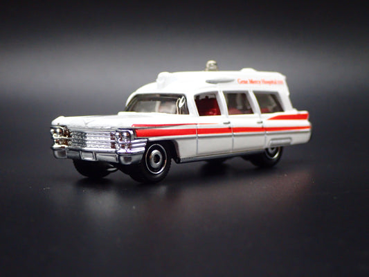 1963 63 CADILLAC AMBULANCE RARE 1:81 COLLECTIBLE DIORAMA DIECAST MODEL CAR
