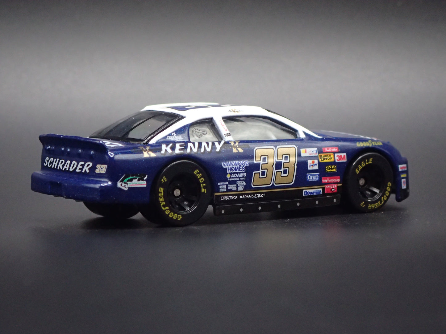 1999 CHEVY CHEVROLET MONTE CARLO 33 KEN SCHRADER NASCAR 1:64 SCALE DIECAST MODEL CAR