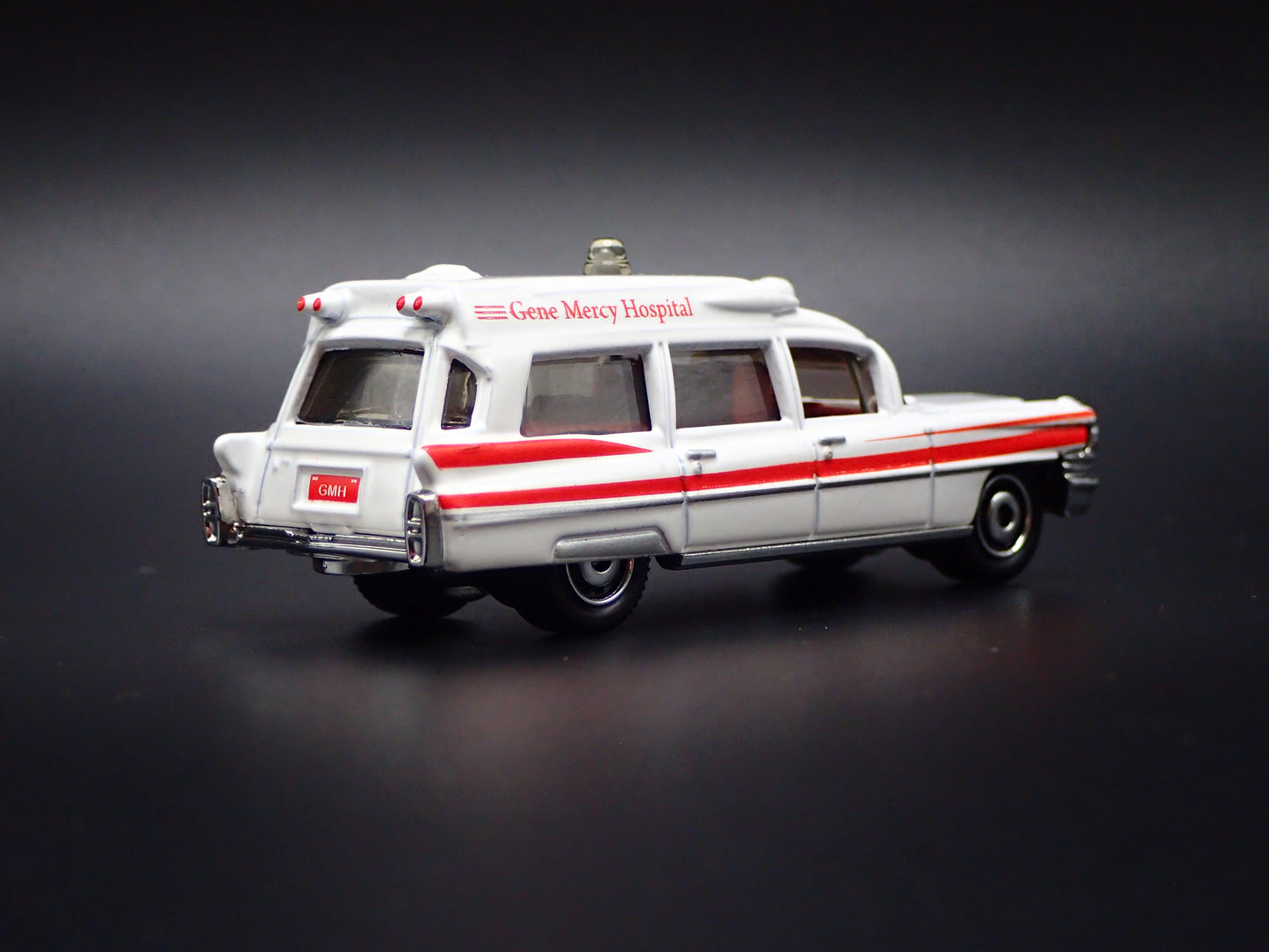 1963 63 CADILLAC AMBULANCE RARE 1:81 COLLECTIBLE DIORAMA DIECAST MODEL CAR