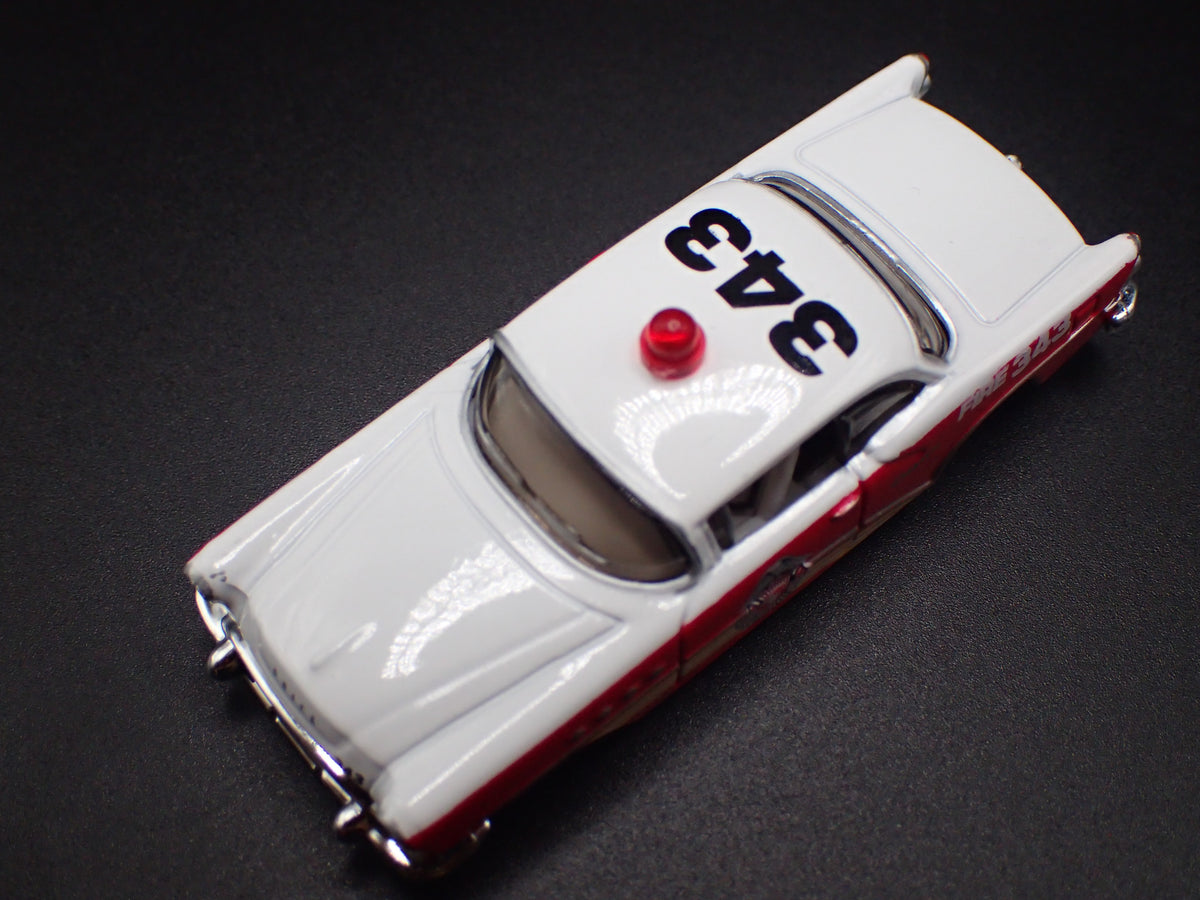 1955 55 BUICK CENTURY FIRE DEPARTMENT 1:64 SCALE DIORAMA DIECAST MODEL CAR