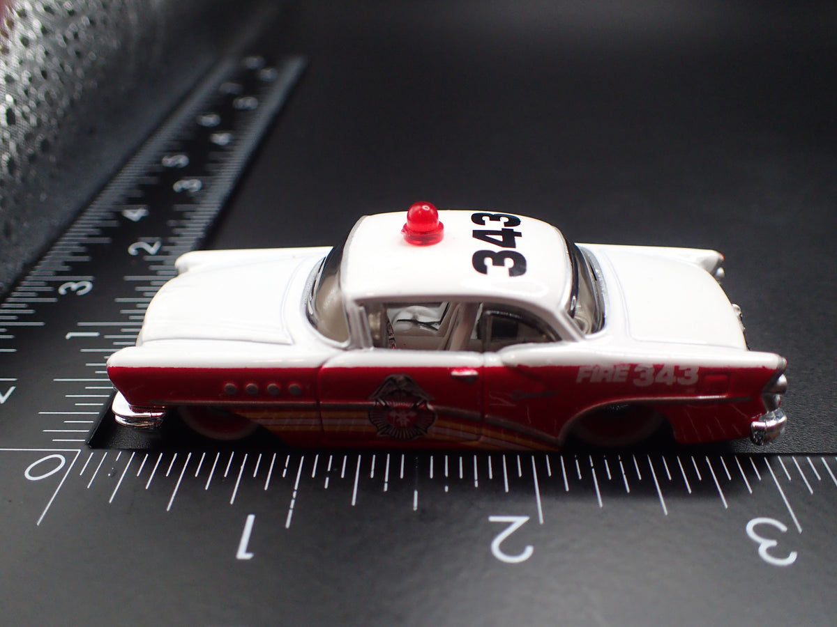 1955 55 BUICK CENTURY FIRE DEPARTMENT 1:64 SCALE DIORAMA DIECAST MODEL CAR