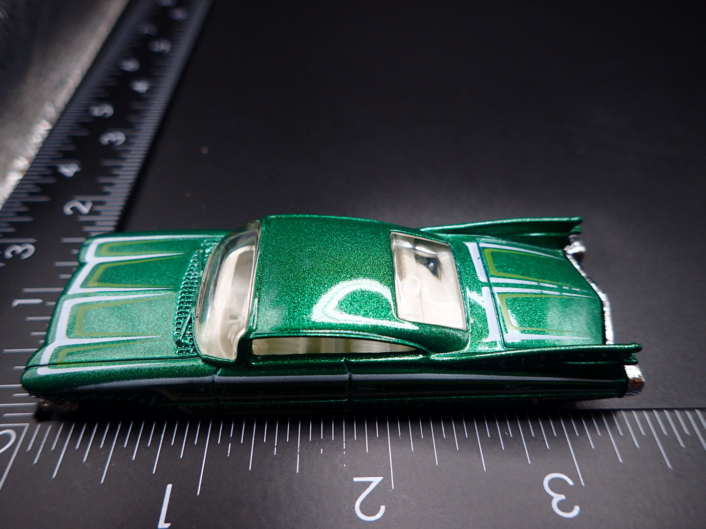 1959 59 CADILLAC CADDY GREEN 1/64 SCALE DIORAMA DIECAST MODEL CAR
