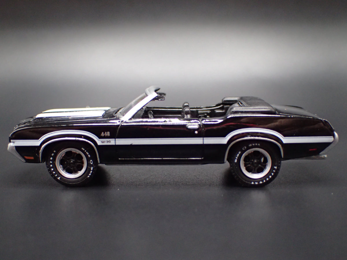 1970 70 OLDS OLDSMOBILE W30 CONVERTIBLE BLACK 1:64 SCALE DIECAST MODEL CAR