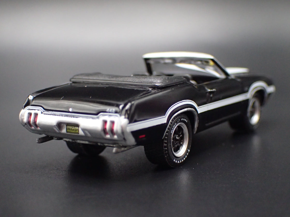 1970 70 OLDS OLDSMOBILE W30 CONVERTIBLE BLACK 1:64 SCALE DIECAST MODEL CAR