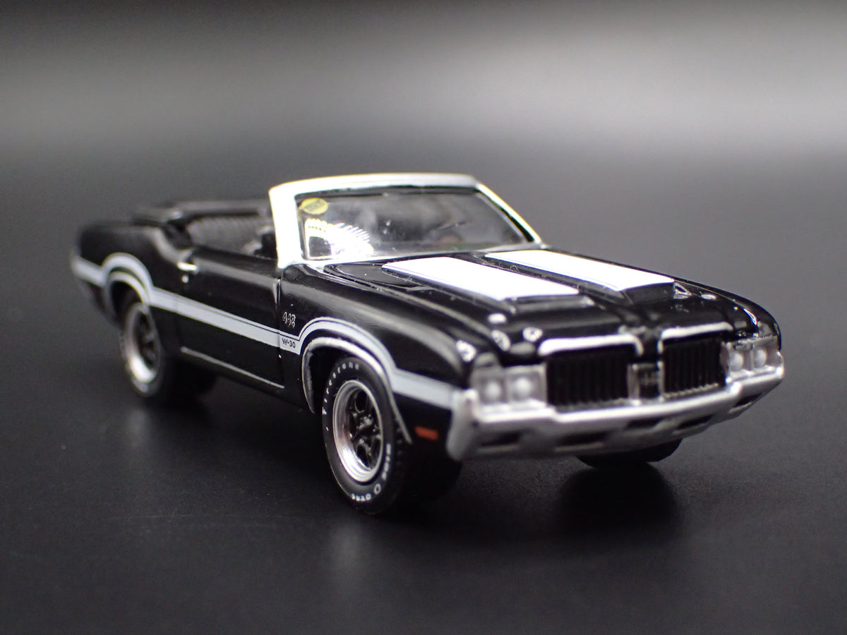 1970 70 OLDS OLDSMOBILE W30 CONVERTIBLE BLACK 1:64 SCALE DIECAST MODEL CAR