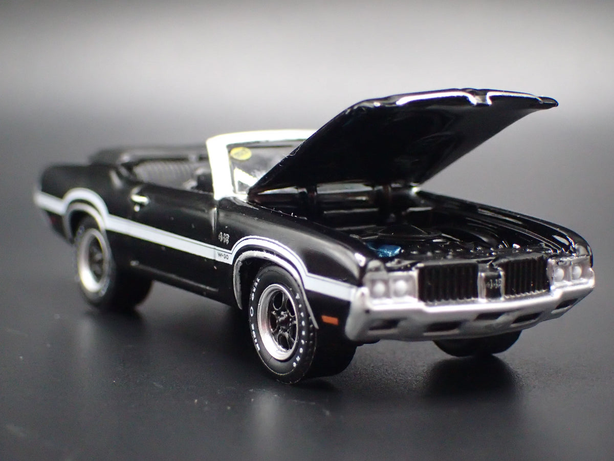 1970 70 OLDS OLDSMOBILE W30 CONVERTIBLE BLACK 1:64 SCALE DIECAST MODEL CAR