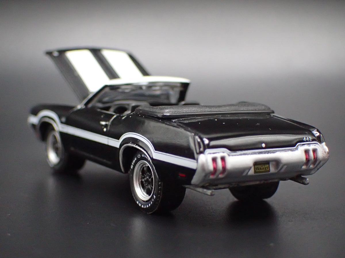 1970 70 OLDS OLDSMOBILE W30 CONVERTIBLE BLACK 1:64 SCALE DIECAST MODEL CAR