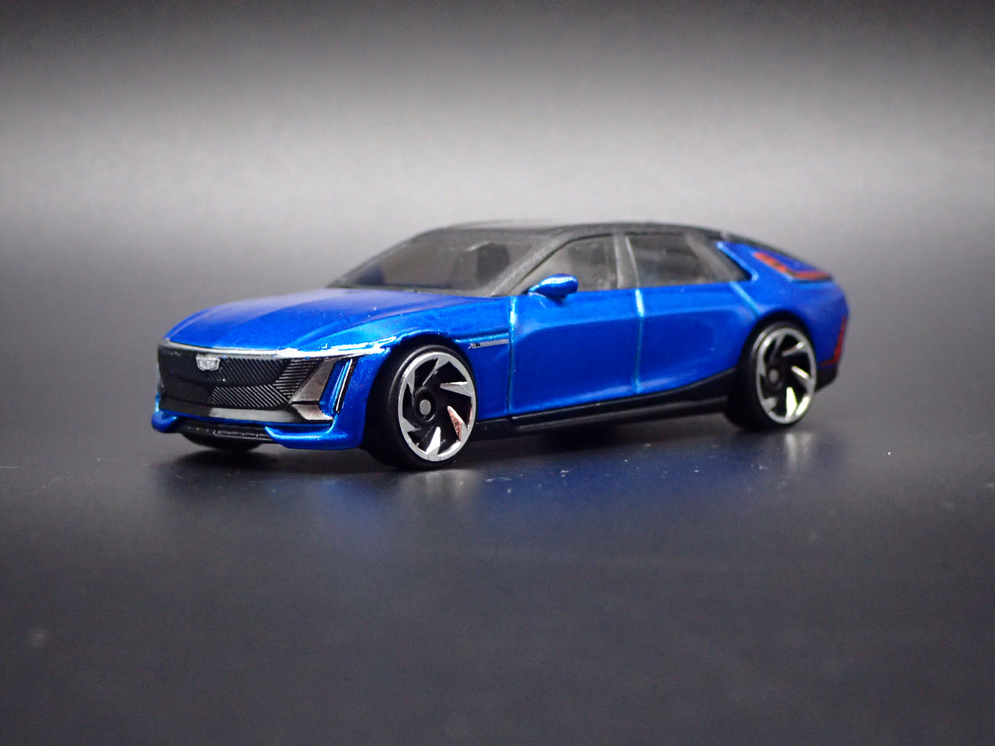 2025-2027 CADILLAC CADDY CELESTIQ FOUR DOOR 1:64 SCALE DIORAMA DIECAST MODEL CAR