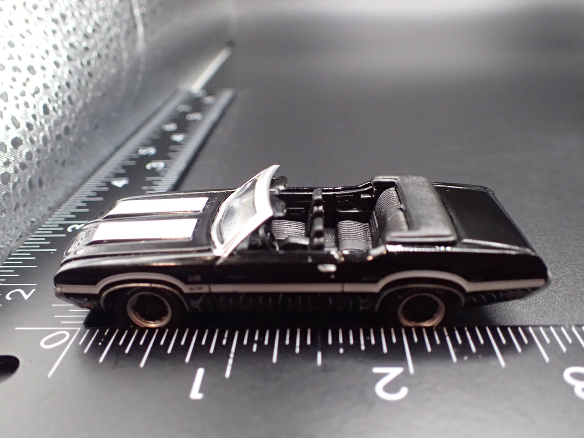1970 70 OLDS OLDSMOBILE W30 CONVERTIBLE BLACK 1:64 SCALE DIECAST MODEL CAR