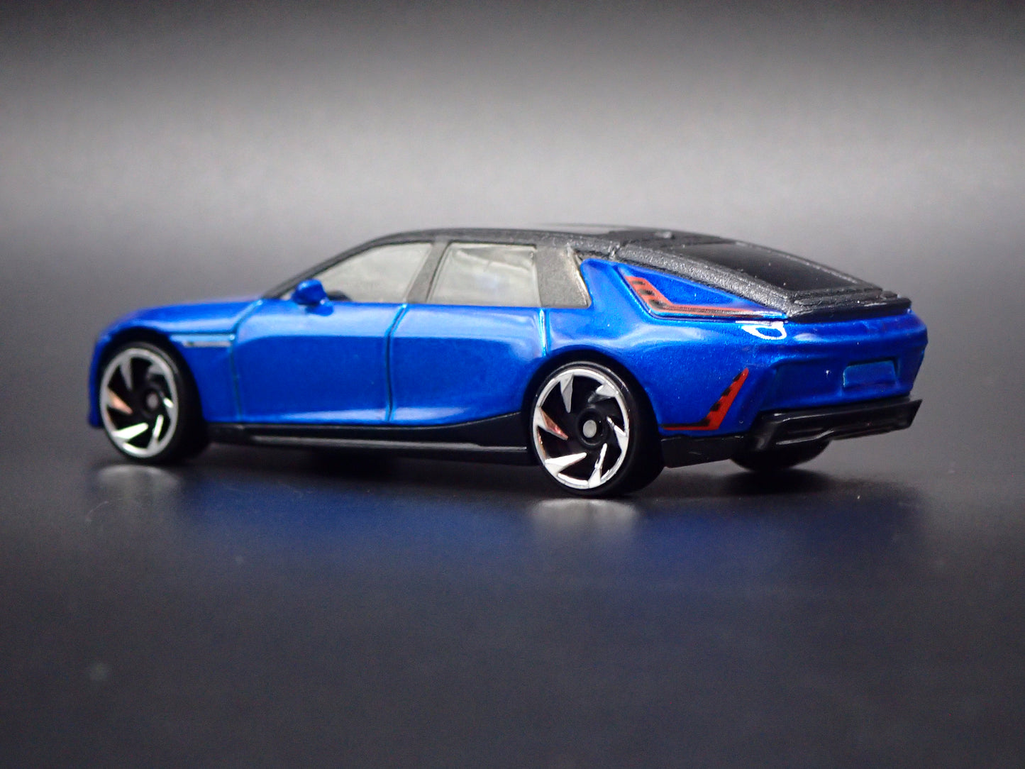 2025-2027 CADILLAC CADDY CELESTIQ FOUR DOOR 1:64 SCALE DIORAMA DIECAST MODEL CAR