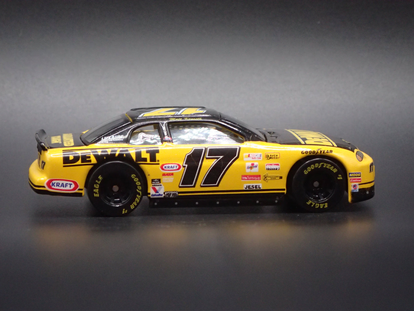 1999 CHEVY CHEVROLET MONTE CARLO 17 MATT KENSETH NASCAR 1:64 SCALE DIECAST CAR
