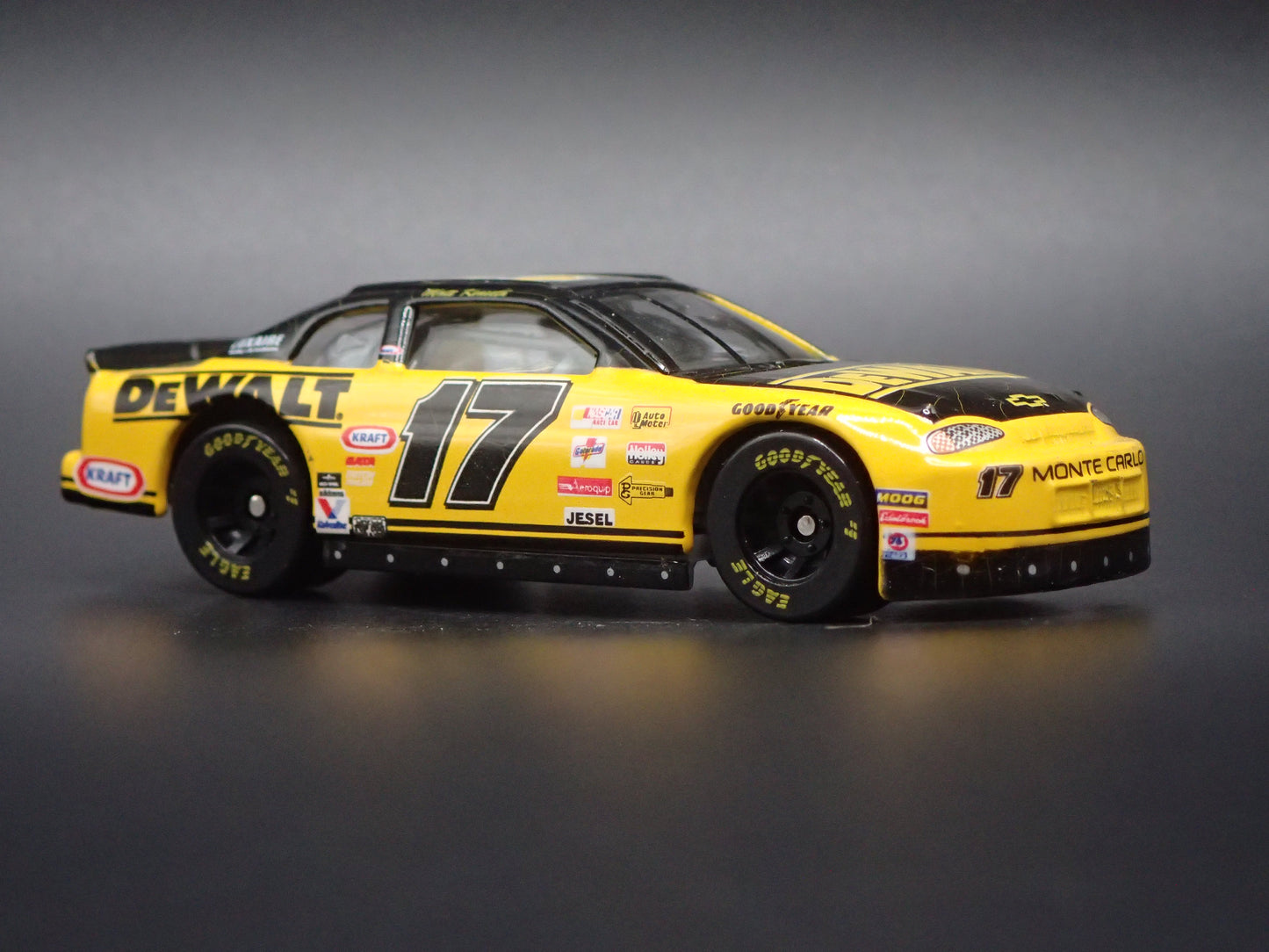 1999 CHEVY CHEVROLET MONTE CARLO 17 MATT KENSETH NASCAR 1:64 SCALE DIECAST CAR