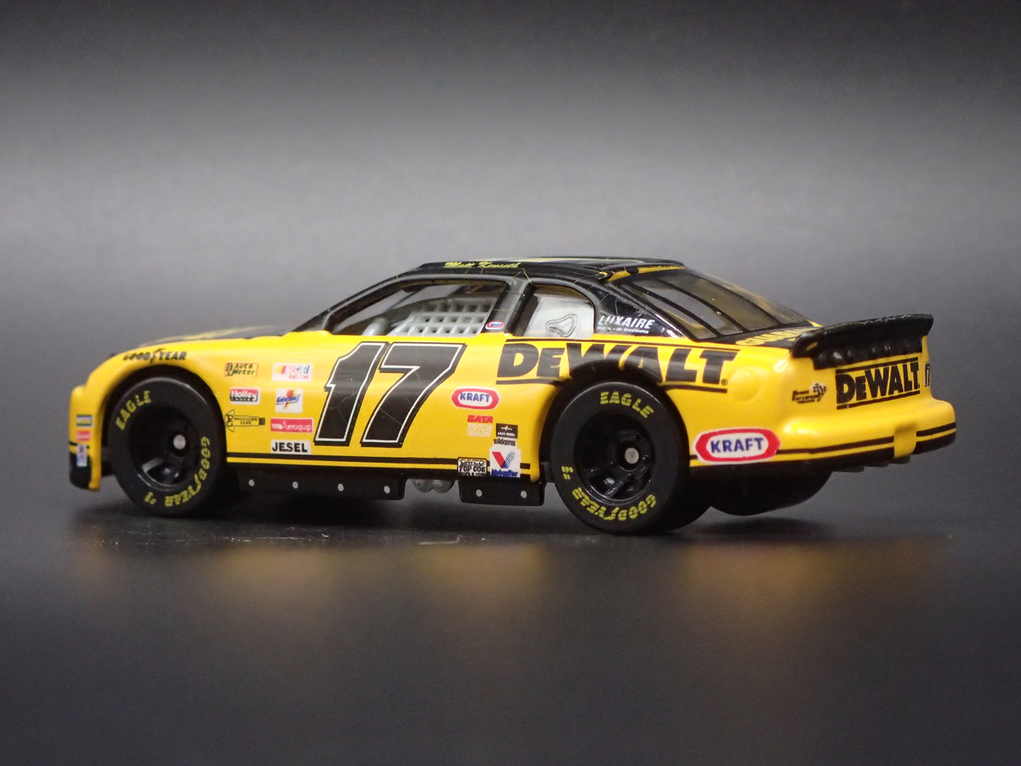 1999 CHEVY CHEVROLET MONTE CARLO 17 MATT KENSETH NASCAR 1:64 SCALE DIECAST CAR