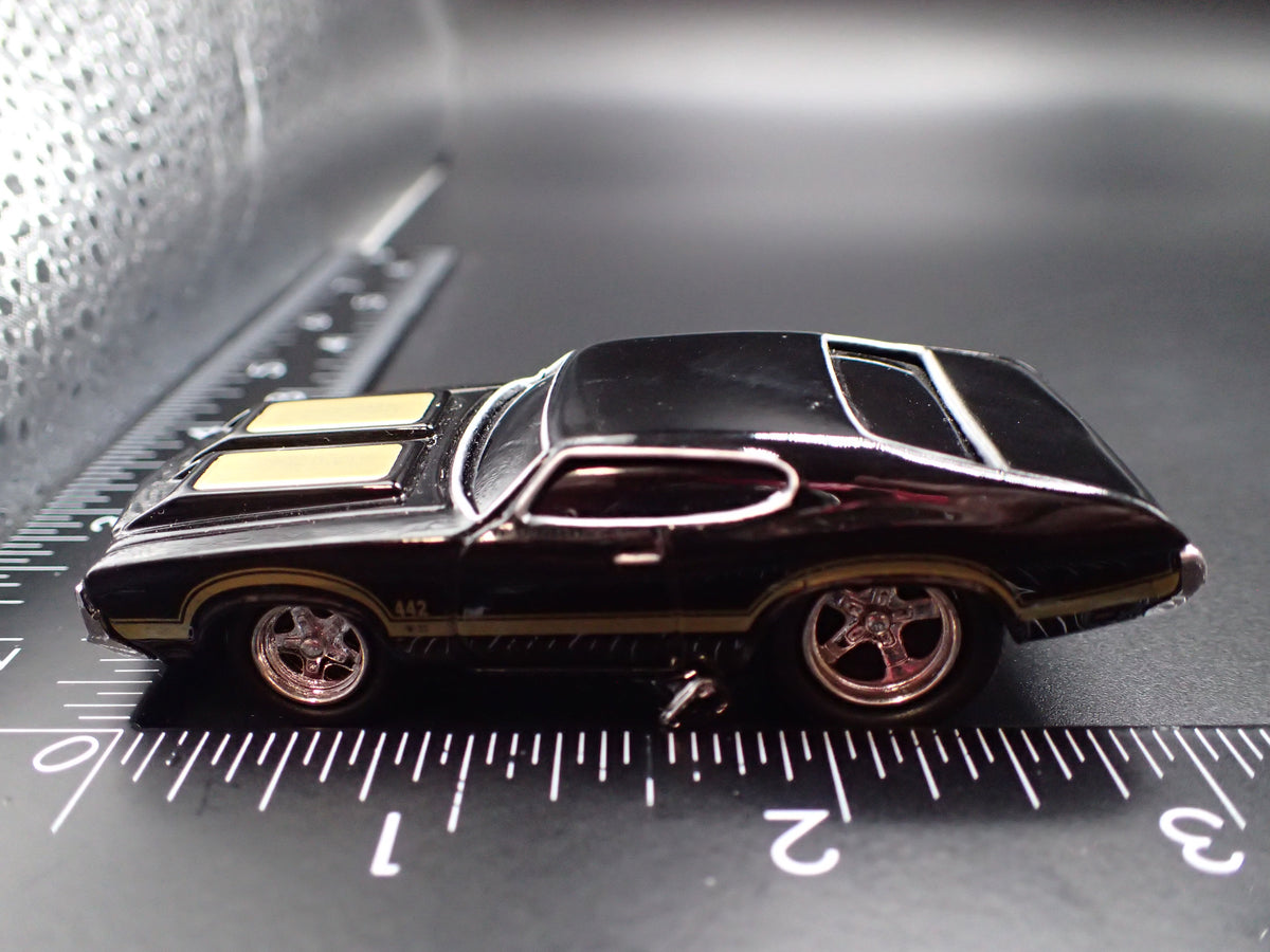 1970 70 OLDS OLDSMOBILE 442 BLACK 1/64 SCALE COLLECTIBLE DIECAST MODEL CAR