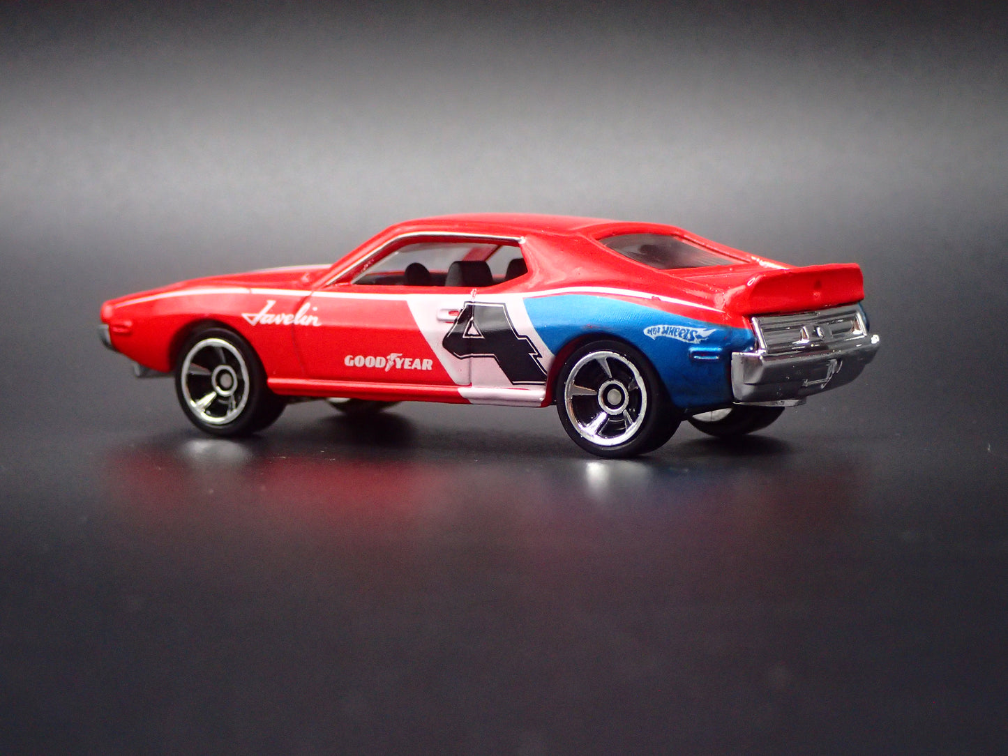 1971 71 AMC JAVELIN AMX RED 1:64 SCALE COLLECTIBLE DIORAMA DIECAST MODEL CAR