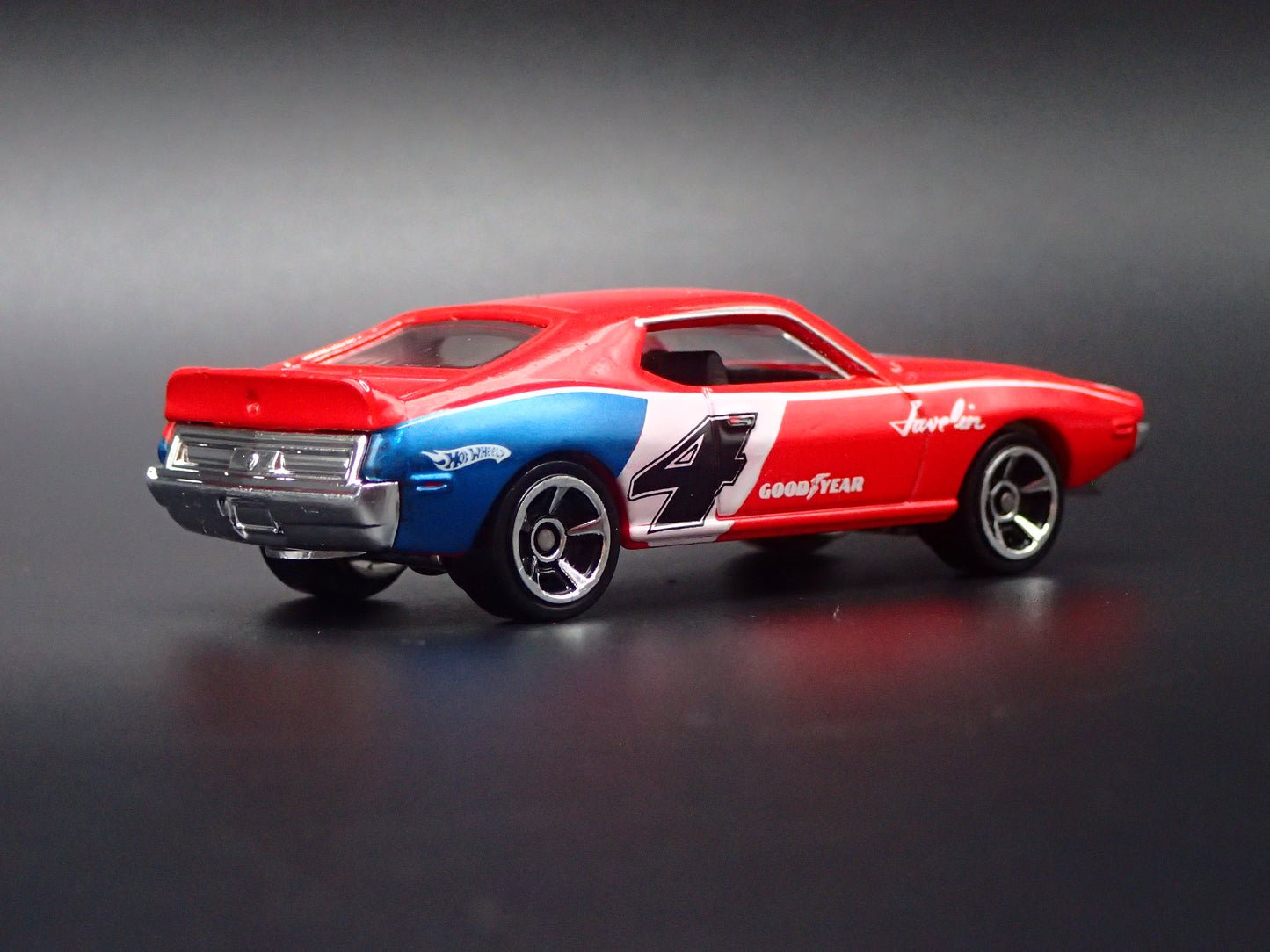 1971 71 AMC JAVELIN AMX RED 1:64 SCALE COLLECTIBLE DIORAMA DIECAST MODEL CAR