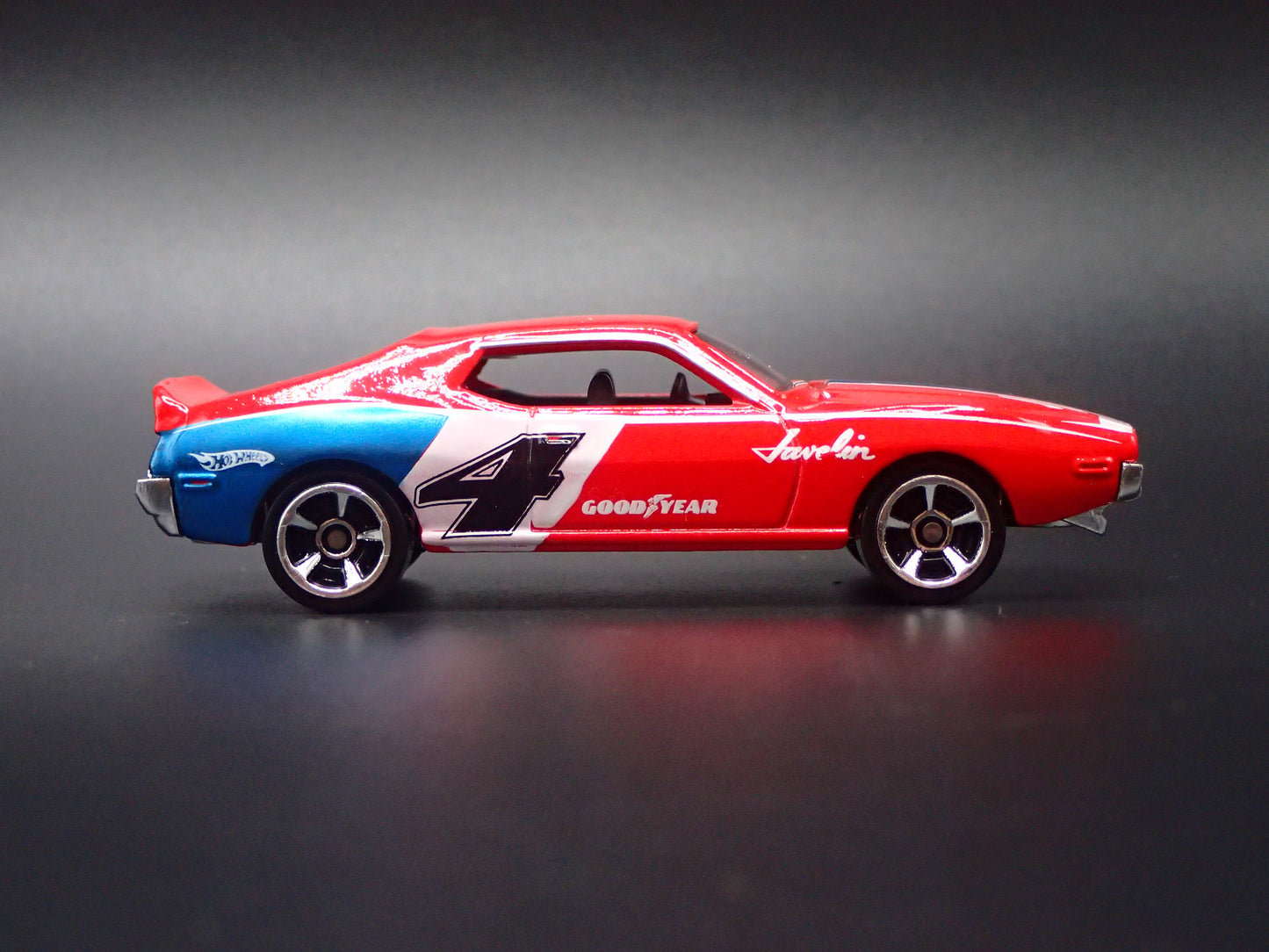 1971 71 AMC JAVELIN AMX RED 1:64 SCALE COLLECTIBLE DIORAMA DIECAST MODEL CAR