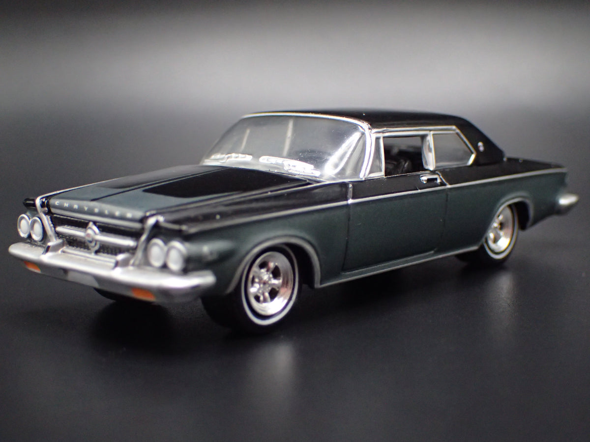 1963 63 CHRYSLER 300 J GRAY 1/64 SCALE COLLECTIBLE DIORAMA DIECAST MODEL CAR
