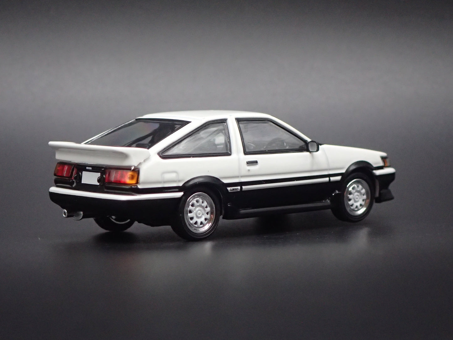 1983-1987 TOYOTA AE86 SPRINTER TRUENO INITIAL D 1/64 SCALE DIECAST MODEL CAR
