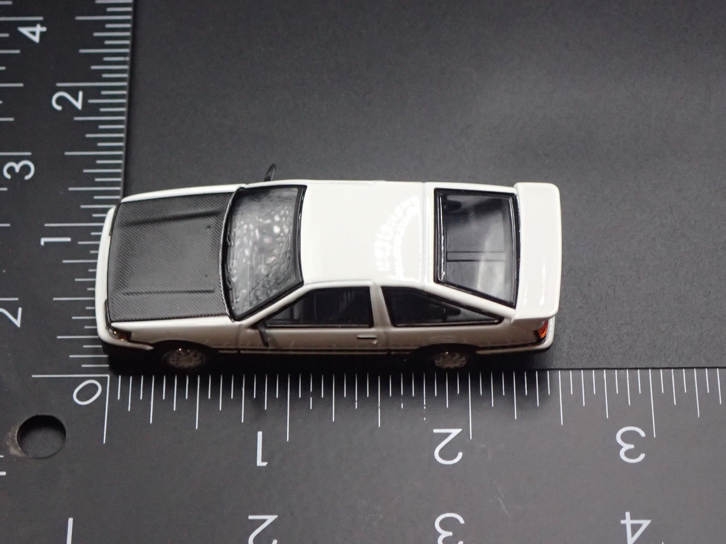 1983-1987 TOYOTA AE86 SPRINTER TRUENO INITIAL D 1/64 SCALE DIECAST MODEL CAR