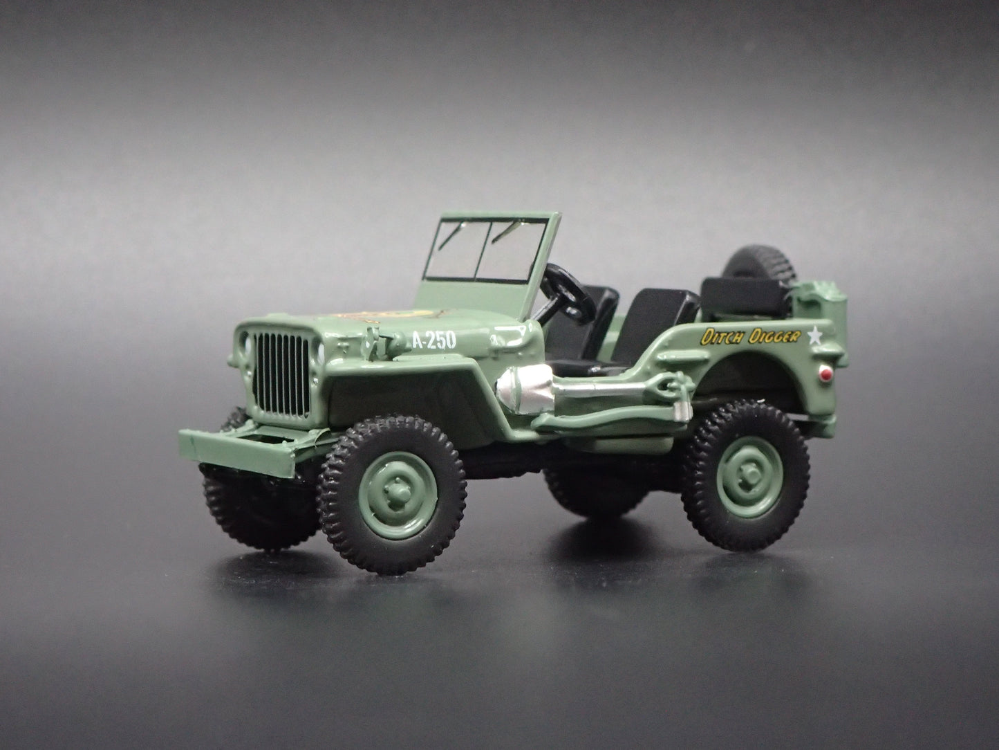 1941-1945 JEEP WILLYS MB ARMY AMERICA 250 1:64 SCALE DIORAMA DIECAST MODEL CAR