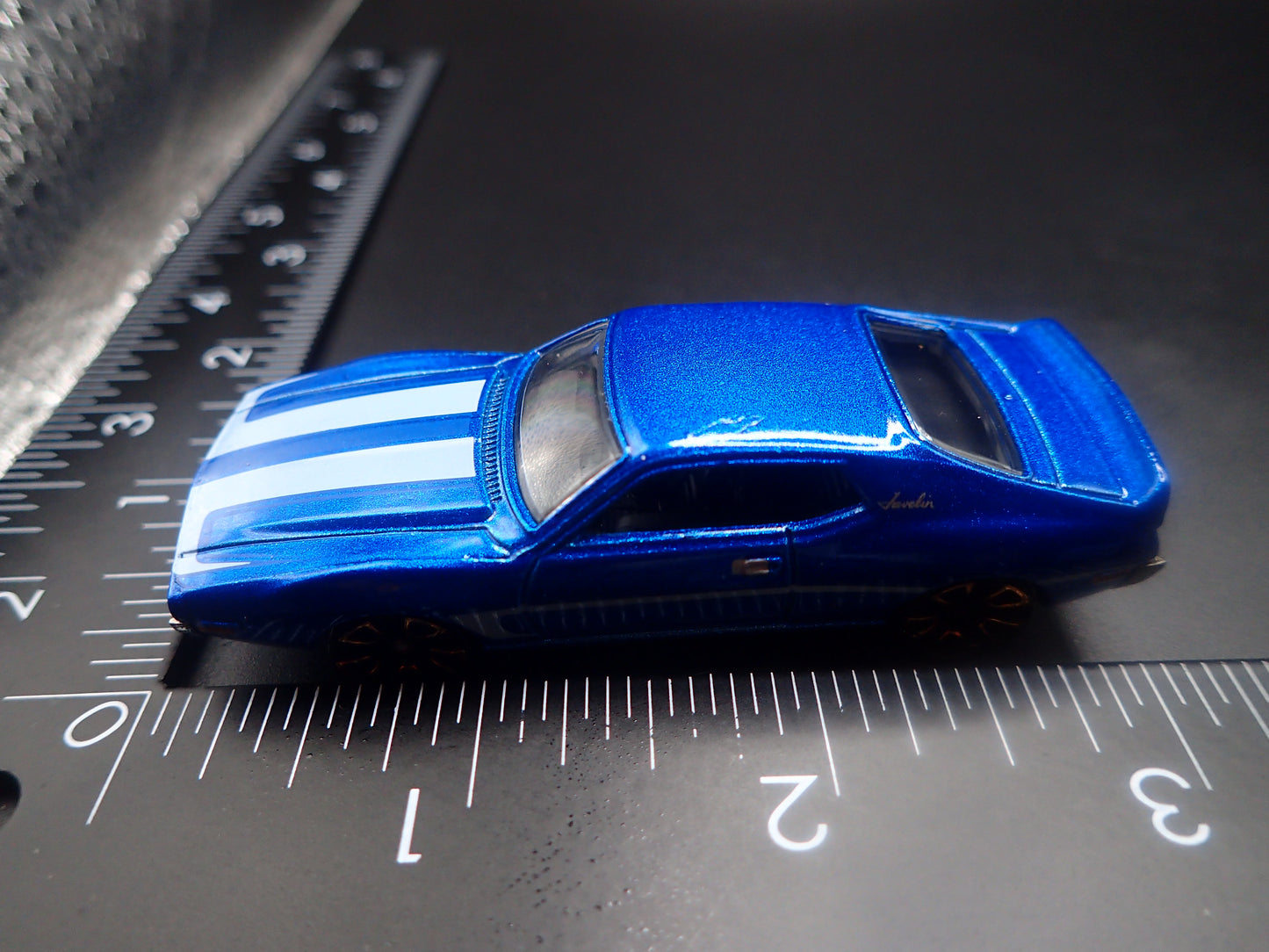 1971 71 AMC JAVELIN AMX RARE 1:64 SCALE COLLECTIBLE DIORAMA DIECAST MODEL CAR