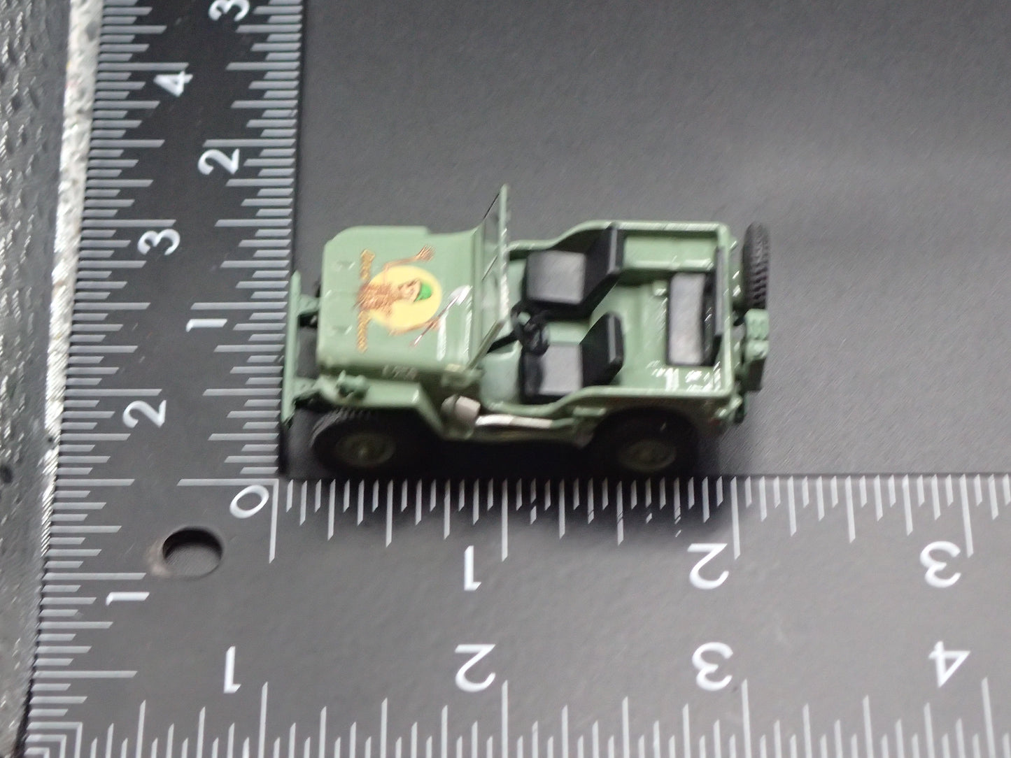1941-1945 JEEP WILLYS MB ARMY AMERICA 250 1:64 SCALE DIORAMA DIECAST MODEL CAR