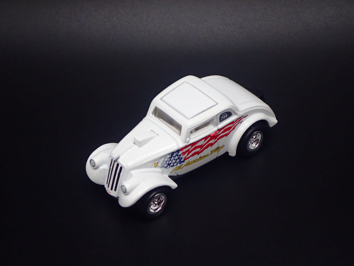 1933 33 WILLYS GASSERS ALL AMERICAN WILLYS WHITE 1/64 SCALE DIECAST MODEL CAR