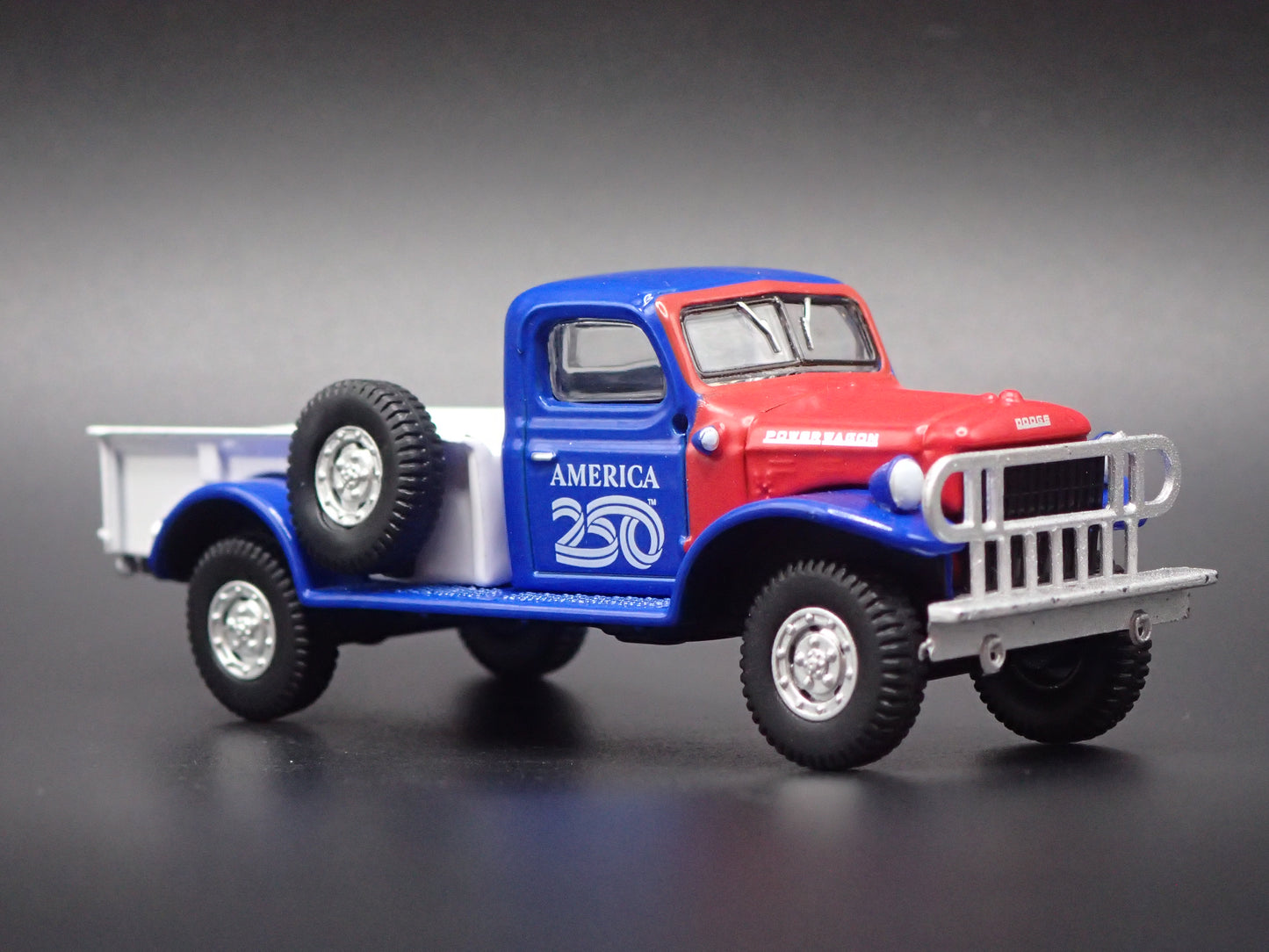 1946 46 DODGE POWER WAGON TRUCK AMERICA 250 1:64 SCALE DIECAST MODEL CAR
