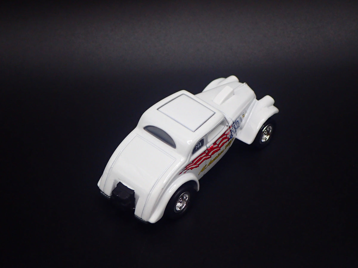 1933 33 WILLYS GASSERS ALL AMERICAN WILLYS WHITE 1/64 SCALE DIECAST MODEL CAR