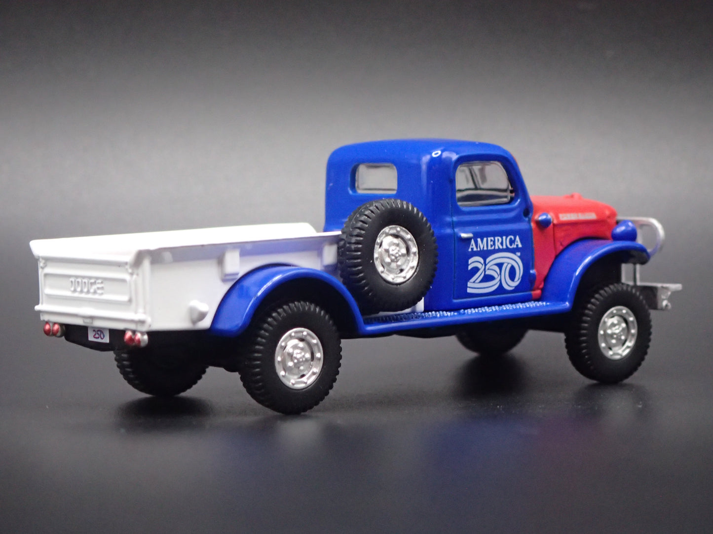 1946 46 DODGE POWER WAGON TRUCK AMERICA 250 1:64 SCALE DIECAST MODEL CAR