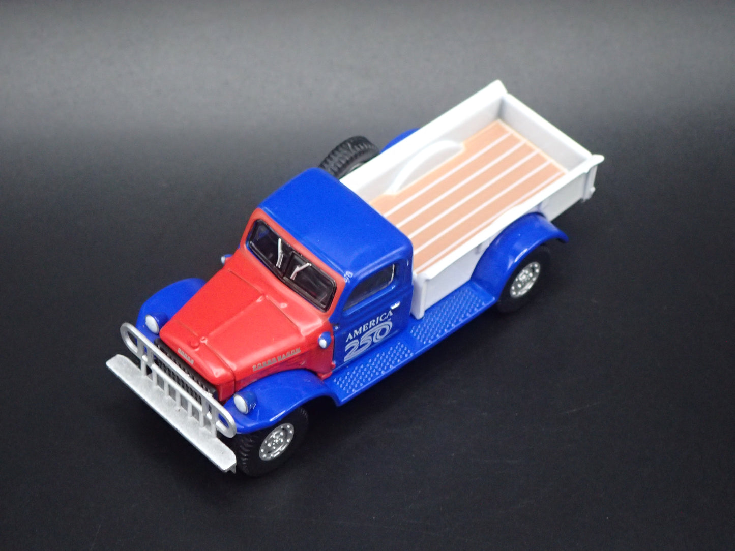 1946 46 DODGE POWER WAGON TRUCK AMERICA 250 1:64 SCALE DIECAST MODEL CAR