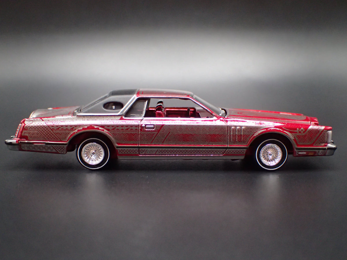 1979 79 LINCOLN CONTINENTAL MARK V LOWRIDER RED CHASE 1:64 SCALE DIECAST MODEL CAR