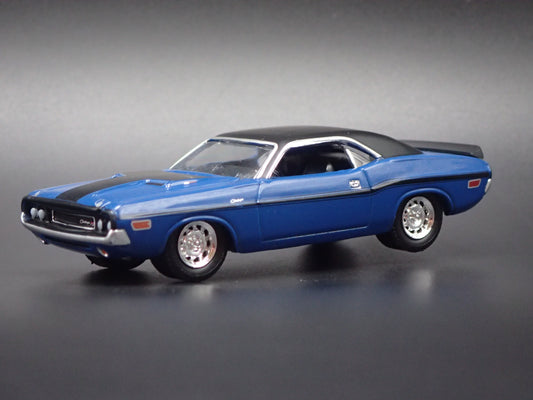1970 70 DODGE CHALLENGER BLUE 1:64 SCALE COLLECTIBLE DIORAMA DIECAST MODEL CAR