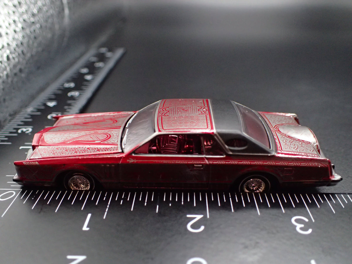 1979 79 LINCOLN CONTINENTAL MARK V LOWRIDER RED CHASE 1:64 SCALE DIECAST MODEL CAR
