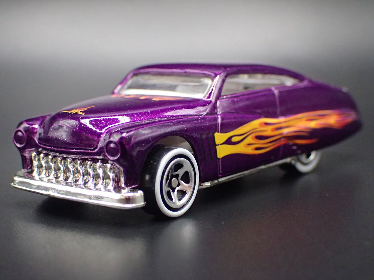 1951 51 MERC MERCURY PURPLE PASSION RARE 1:64 SCALE DIORAMA DIECAST MODEL CAR