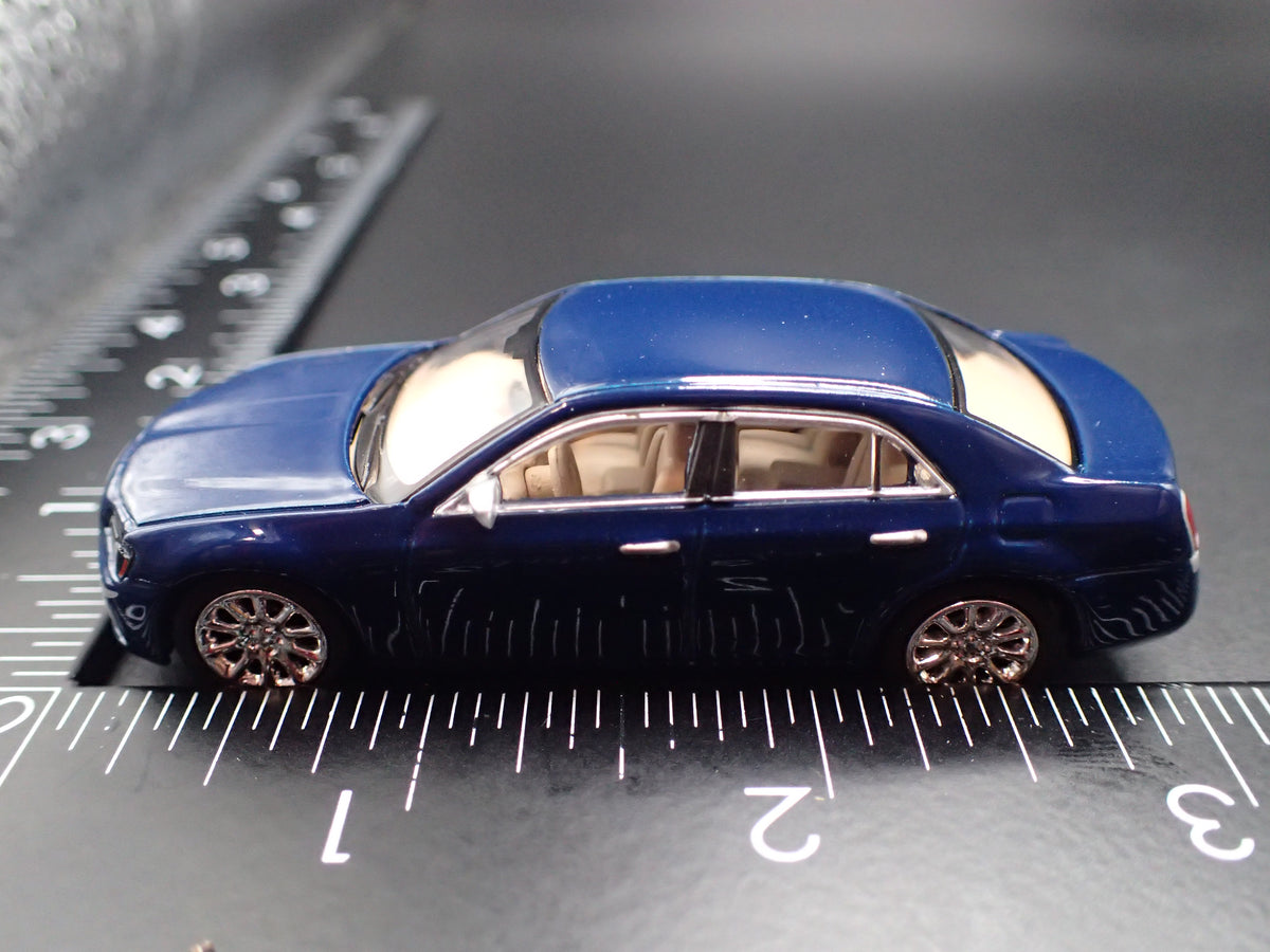 2011-2023 CHRYSLER 300C BLUE 1/64 SCALE COLLECTIBLE DIORAMA DIECAST MODEL CAR