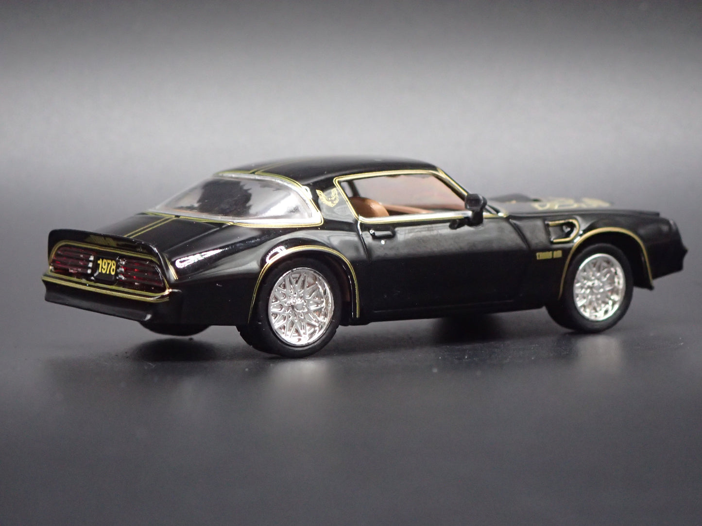 1978 PONTIAC FIREBIRD TRANS AM T/A BLACK 1:64 SCALE COLLECTIBLE DIECAST MODEL CAR