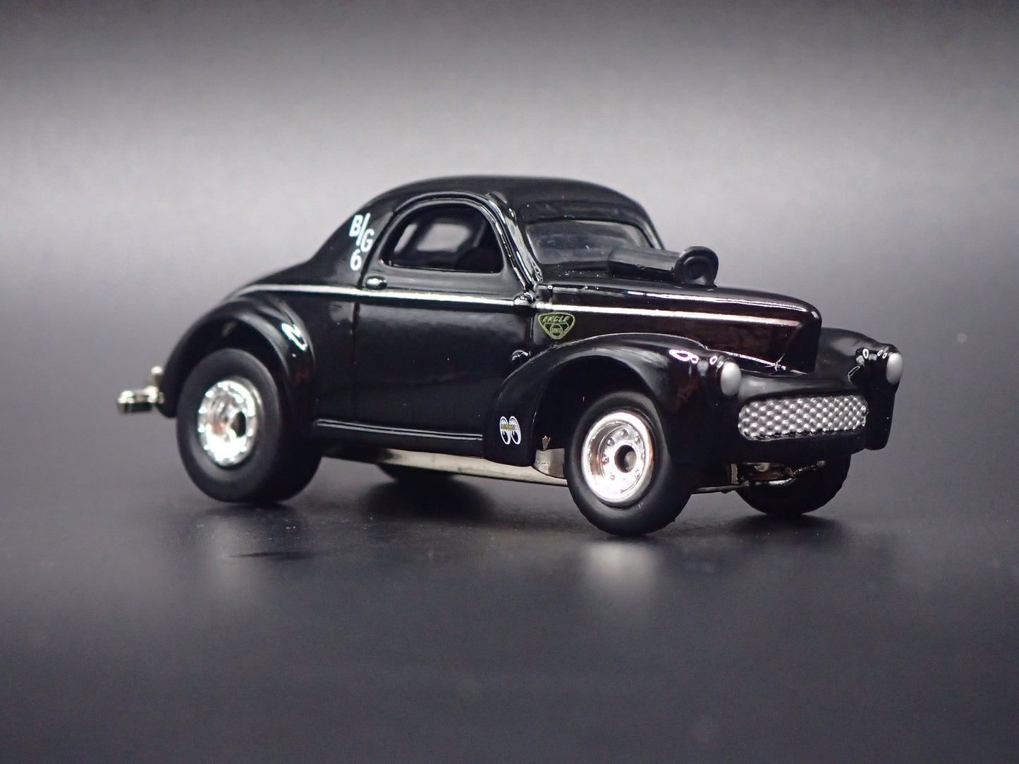 1941 41 WILLY'S COUPE MOONEYES 1:64 SCALE DIORAMA DIECAST MODEL CAR