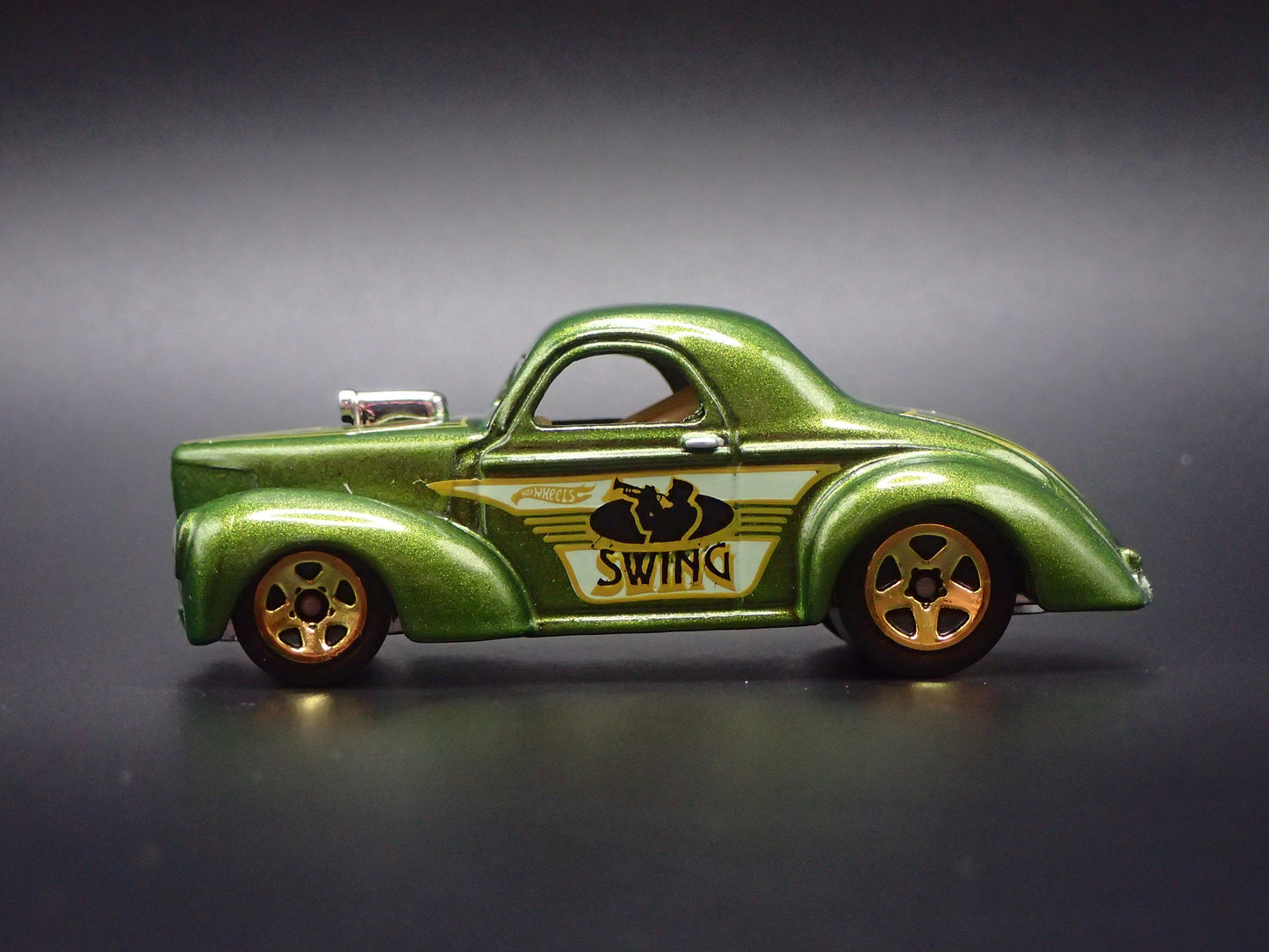1941 41 WILLYS COUPE GREEN 1:64 SCALE COLLECTIBLE DIORAMA DIECAST MODEL CAR