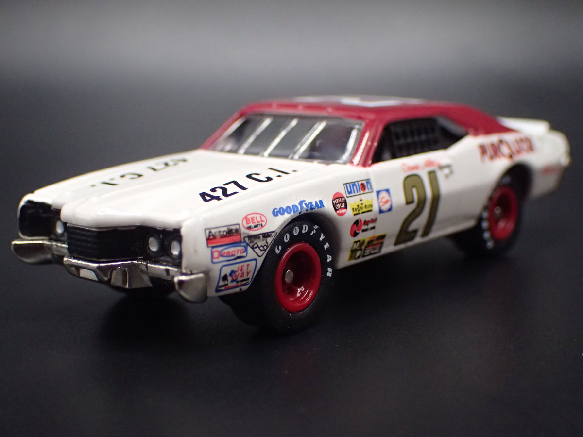 1971 71 MERCURY CYCLONE #21 DONNIE ALLISON NASCAR 1/64 SCALE DIECAST MODEL CAR